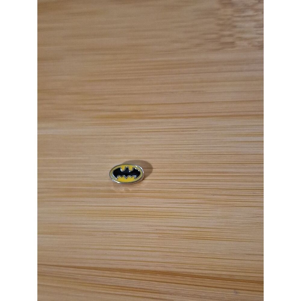 NNWT Batman Symbol Charm For Floating Locket